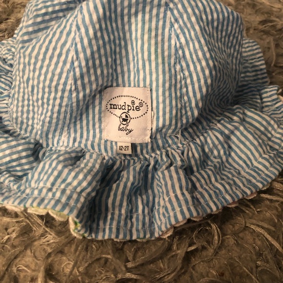 Mud Pie baby dress and matching hat (reversible) - Picture 4 of 4